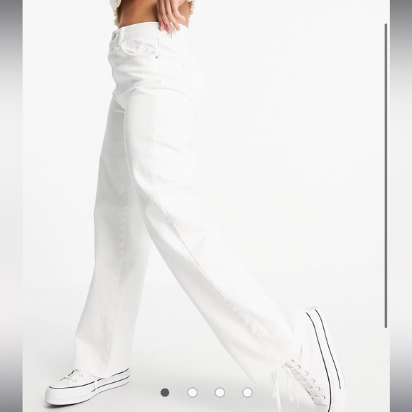 ASOS US 4 White 90’s Dad Jeans - Picture 2 of 2